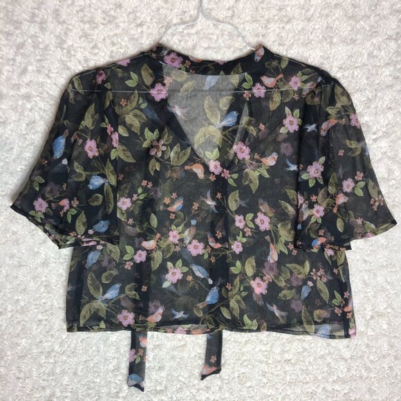 Forever 21 Women's Black Floral with Neck Tie Short Sleeve Cropped Blouse Size S - Picture 3 of 6